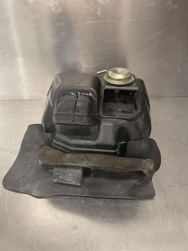 Honda VFR 800 2002 Luftfilterboks 