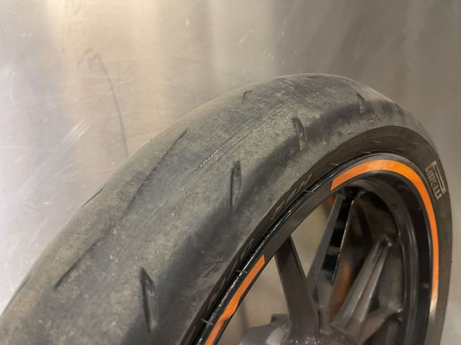 Hovedbilde KTM DUKE 125 2017 Framfelg 