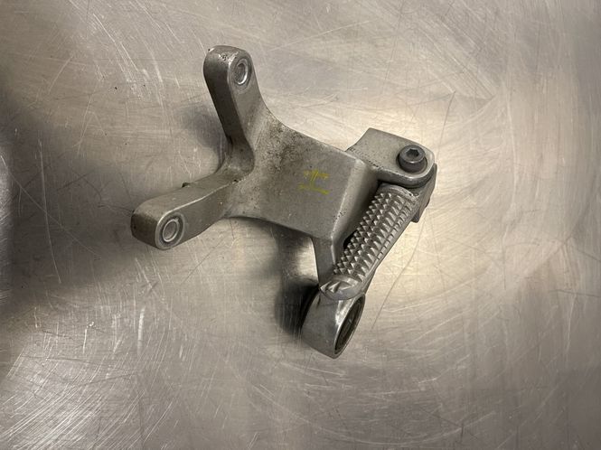 Hovedbilde Yamaha YZF R1000 1997 Fothviler m/brakett passasjer høyre