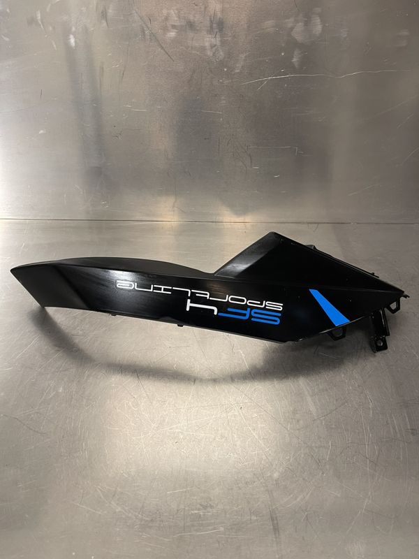 Peugeot Speedfight 4 Kåpe høyre bak under sal