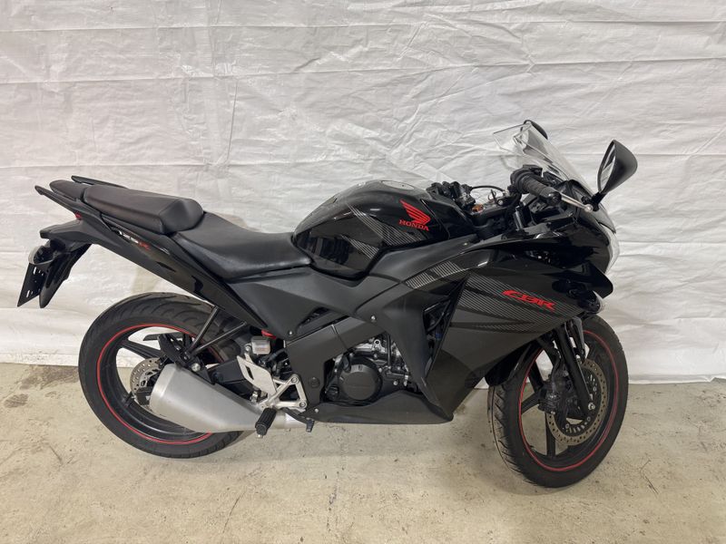 Honda CBR 125 2015