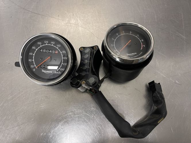 Hovedbilde Triumph Legend 900 2000 Instrument/Speedometer 