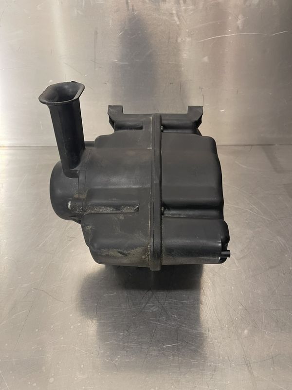 Kawasaki ER5 2001 Luftfilterboks 