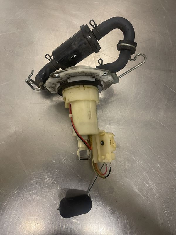 Honda CBR 125 2015 Bensinpumpe