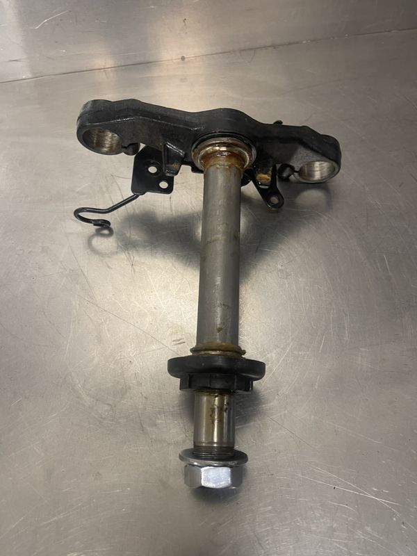 Honda CBR 125 2015 Styrekrone nedre 