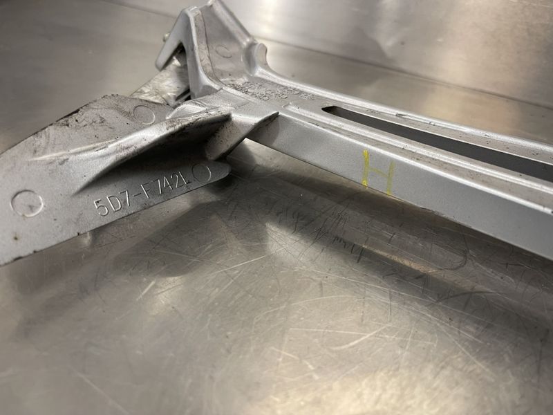 Yamaha YZF R125 2014-2018 Fothviler venstre passasjer
