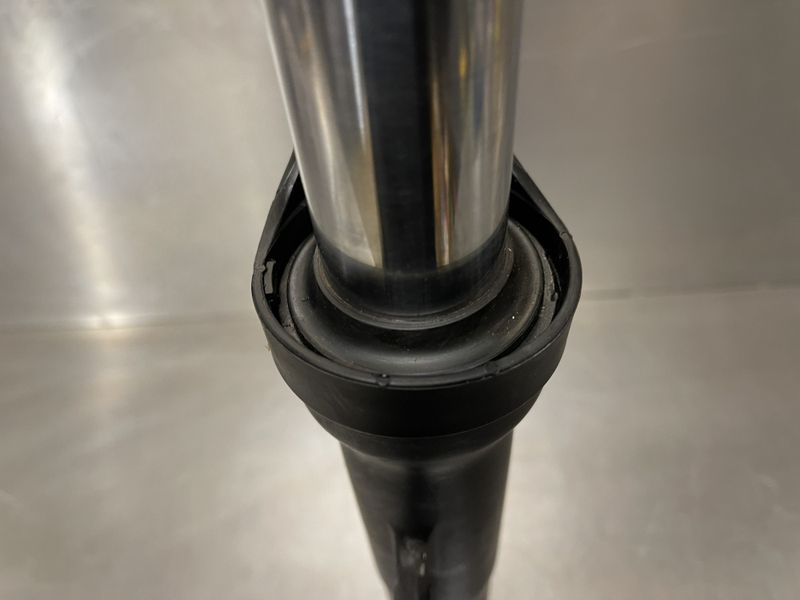 Kawasaki Z125 2024 Gaffelbein venstre