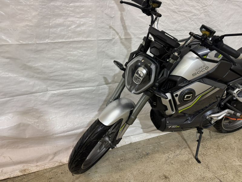Super Soco TSX 2024 EL moped