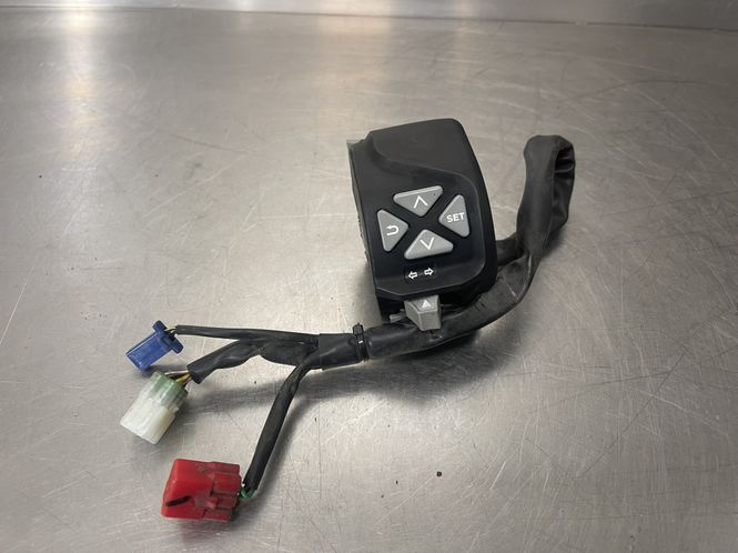 Hovedbilde KTM Duke 125 2017 Bryterpanel venstre