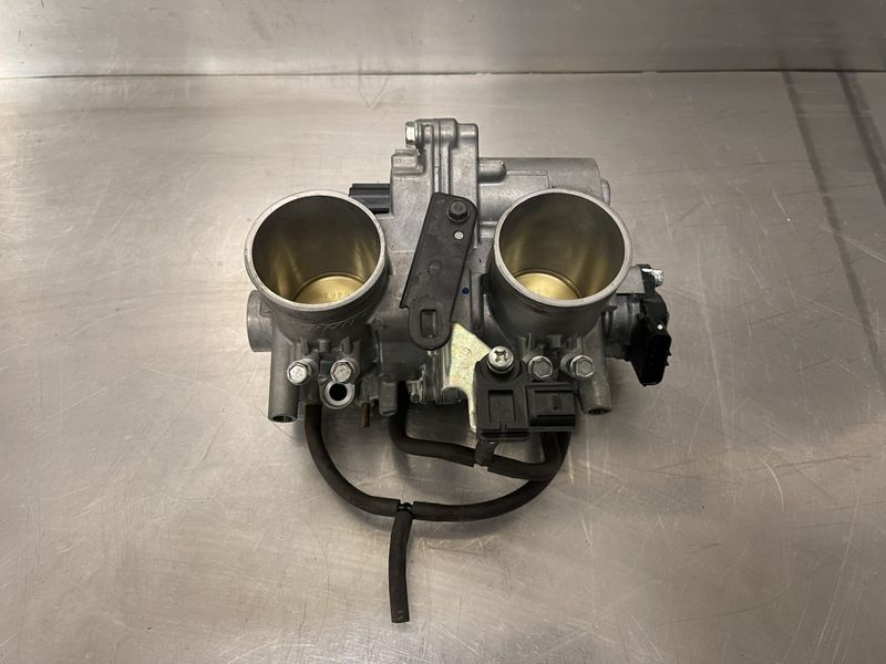 Honda Africa Twin CRF 1100 2021 Gasspjeld