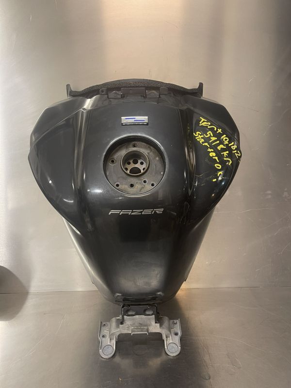 Yamaha FZ8-S 2014 Bensintank