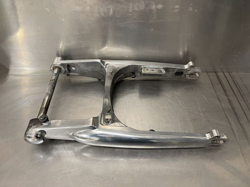 Harley Davidson V-Rod 2003 Baksving