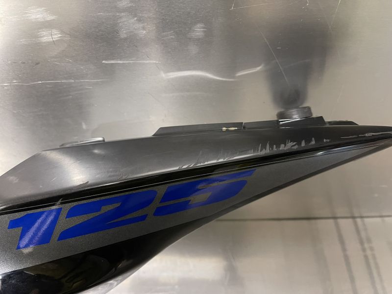 Suzuki GSX-S 125 2023 Kåpe bak venstre