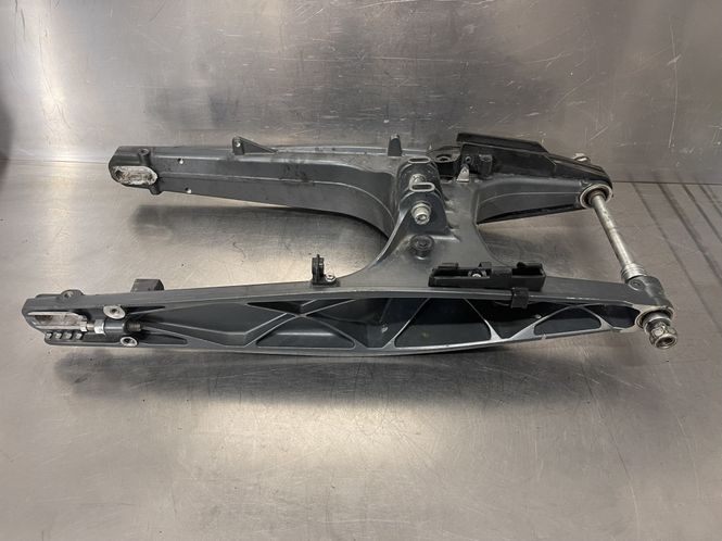 Hovedbilde KTM DUKE 125 2019 Baksving
