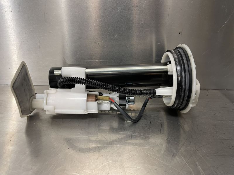 Yamaha YZF R125 2008-2013 Bensinpumpe 