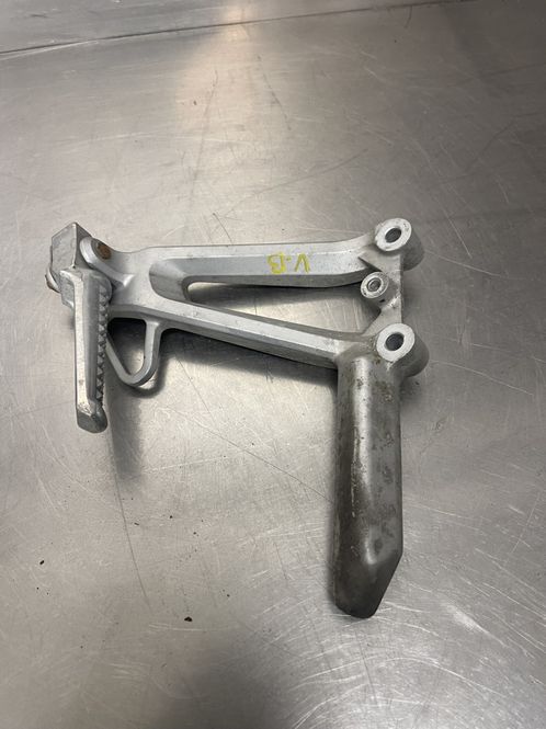 Hovedbilde Honda CBR 600 1999 Fothviler m/brakett bak venstre