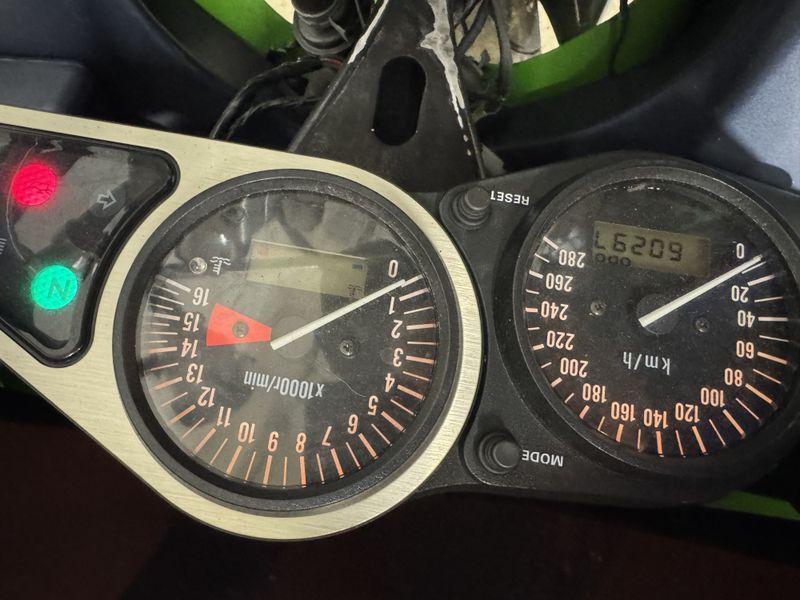 Kawasaki Ninja ZX-6R 