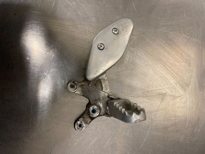 Hovedbilde Yamaha YZF R1000 1997 Fothviler m/brakett fører venstre 