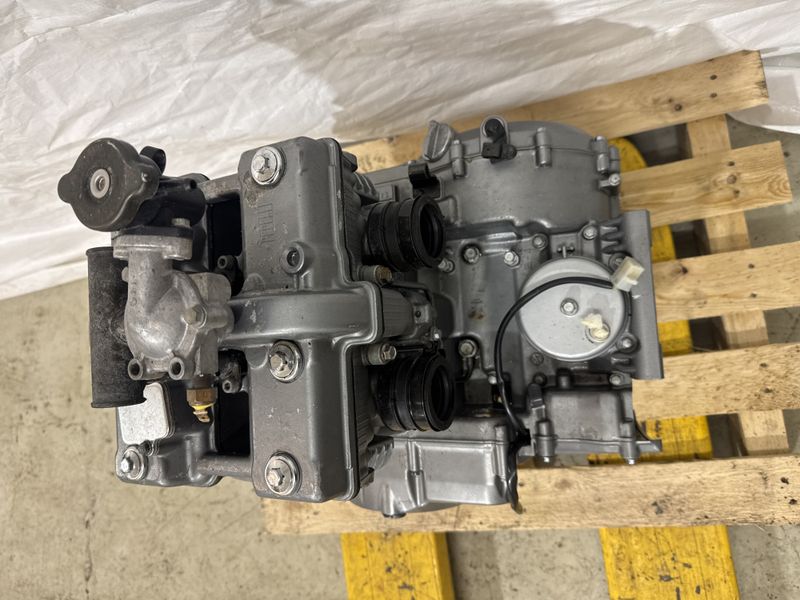 Kawasaki ER5 2001 Motor